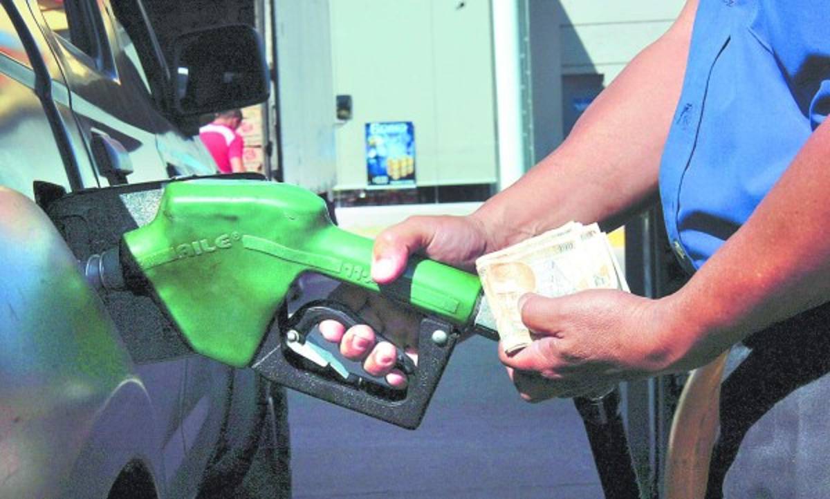 Nuevo aumento a los combustibles este lunes