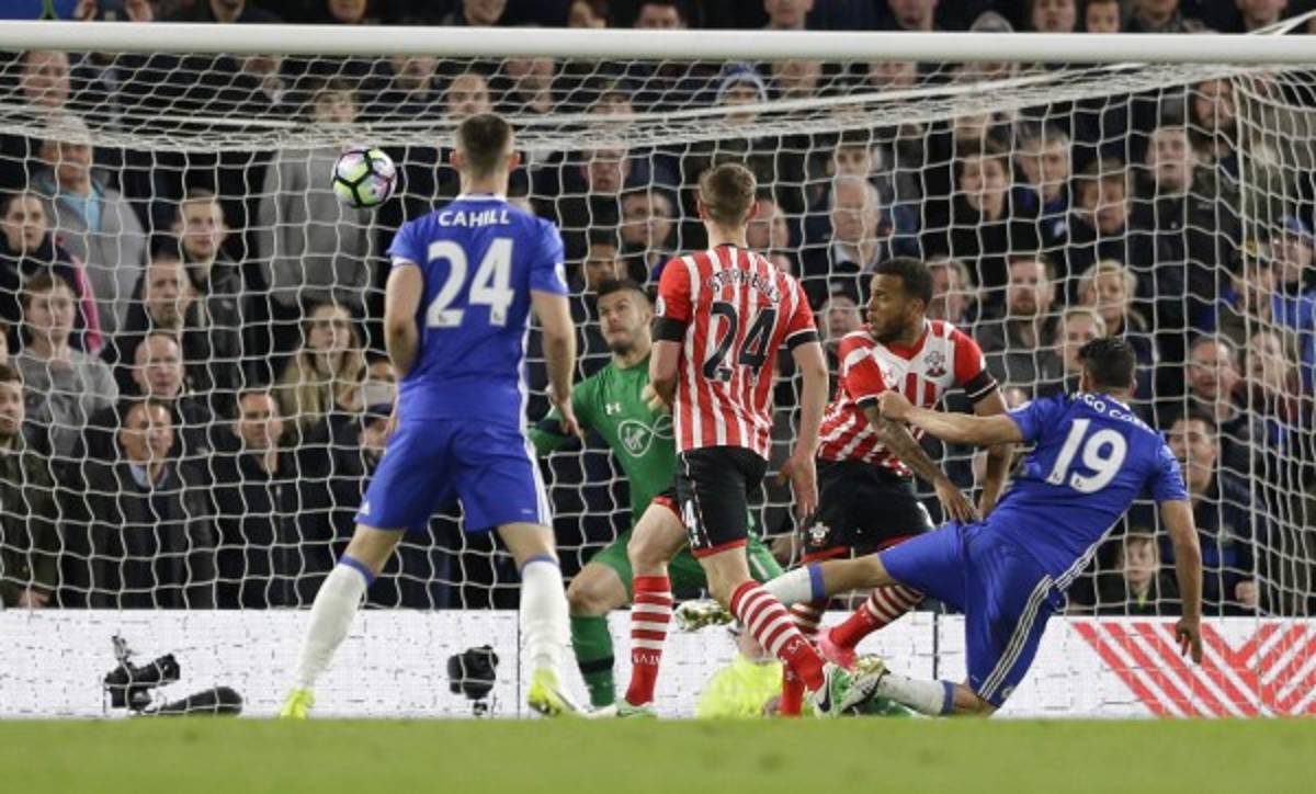 Chelsea venció 4-2 a Southampton en Stamford Bridge da un gran paso al título