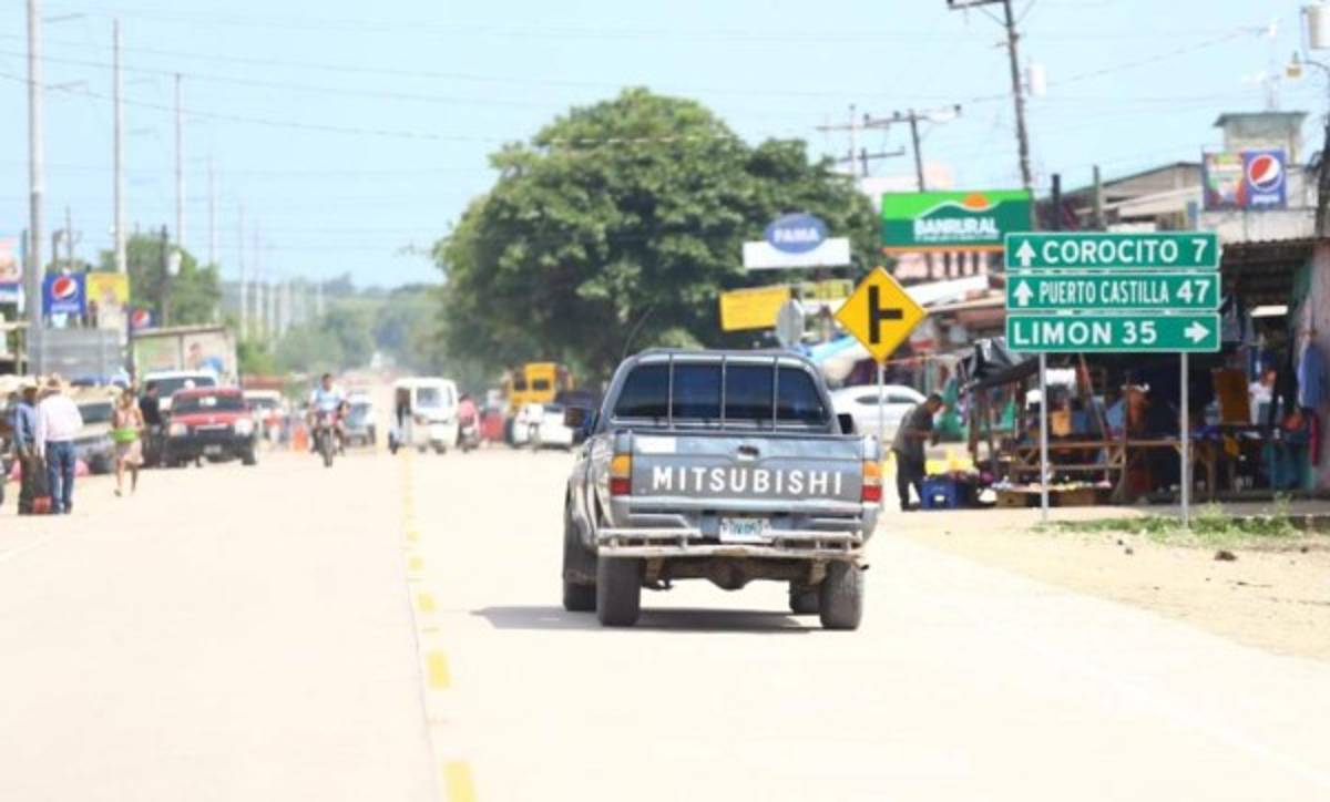 Inauguran carretera de 53.6 kilómetros del Corredor Agrícola que une Olancho y Colón
