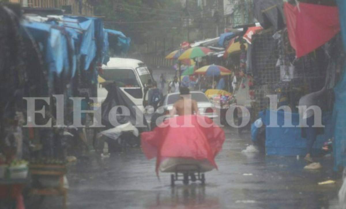 Fuertes lluvias azotan la capital de Honduras este domingo