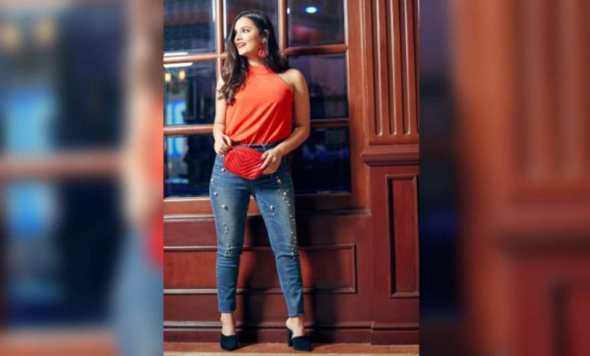 Este estilo te hará el centro de las miradas. Haz la combinación perfecta de colores, al usar las prendas de vestir y los bellos accesorios.