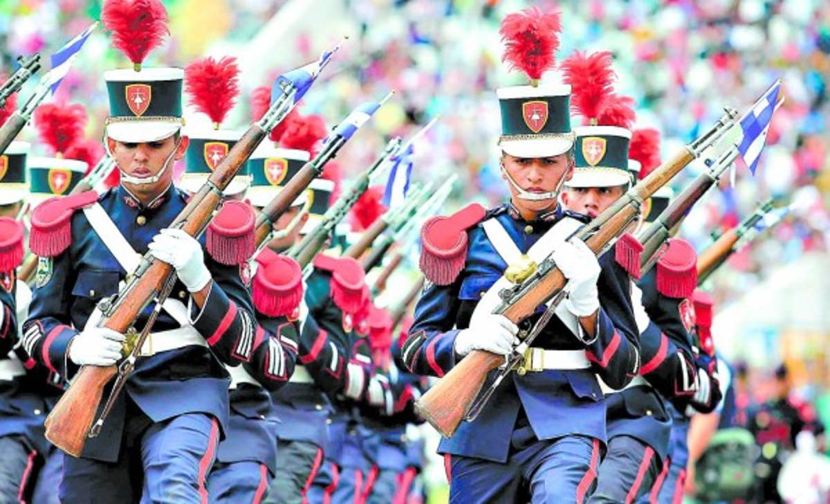 Honores a Honduras en su 193 aniversario de independencia