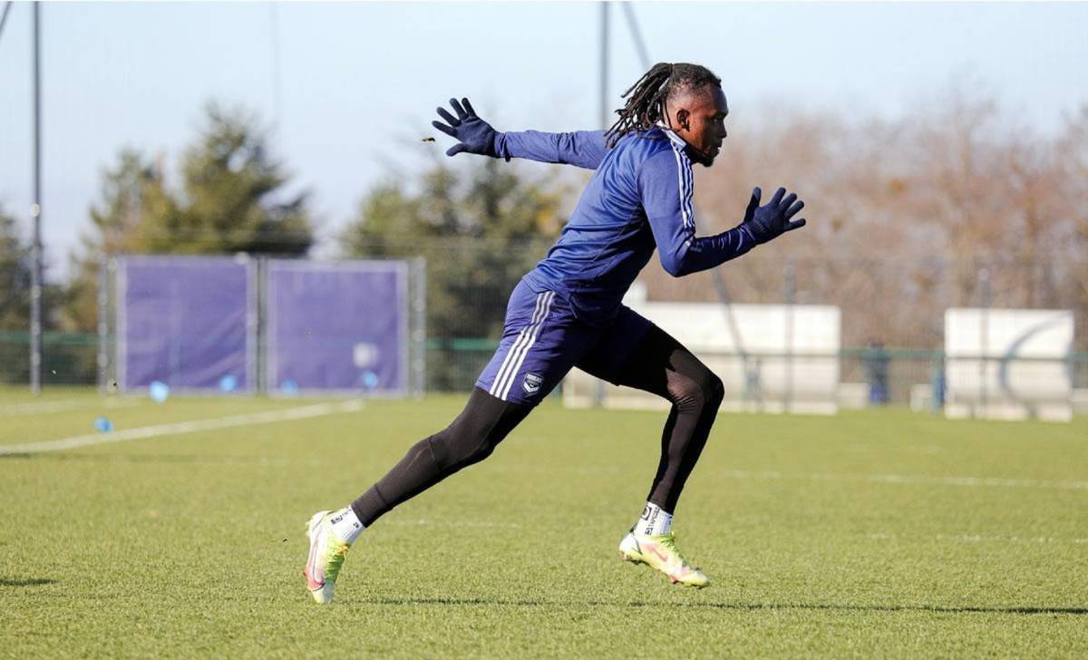 Elis no sabe cuándo volverá a las canchas una vez recibió su alta médica.