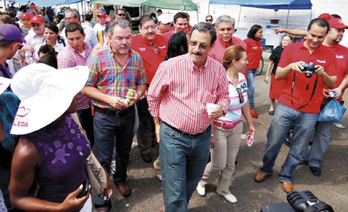 Yanistas se infiltran en caminata de Villeda