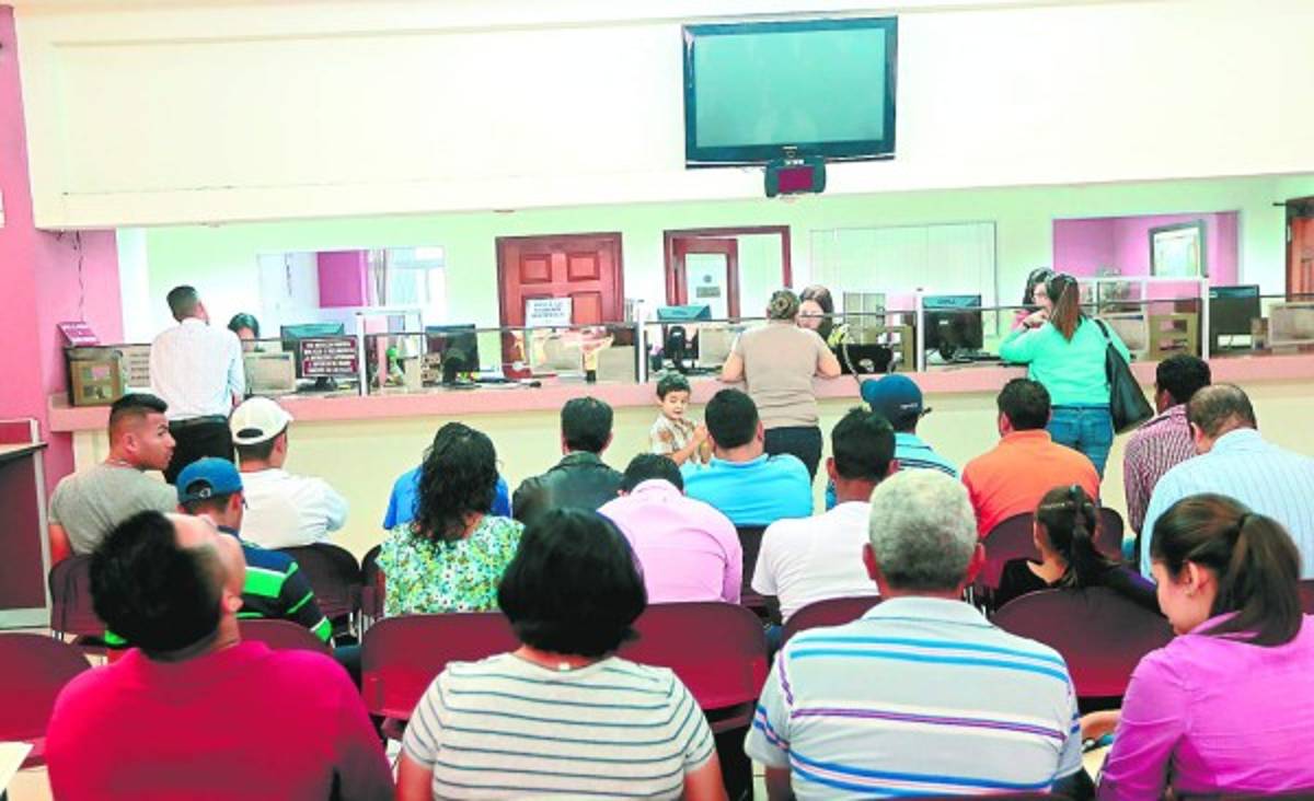 Honduras: Solo 7,000 afiliados mayores de 60 años han solicitado pago de excedentes