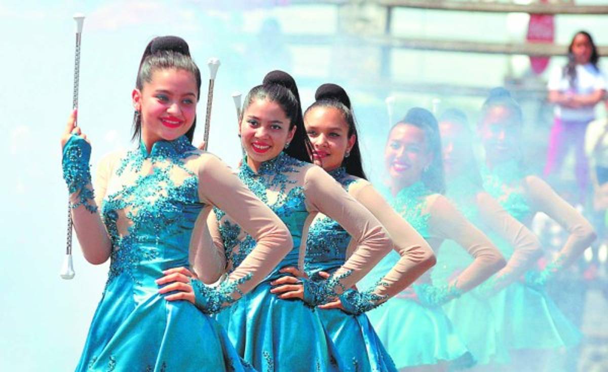 Desafío de hermosas palillonas engalanó la ciudad de Choluteca