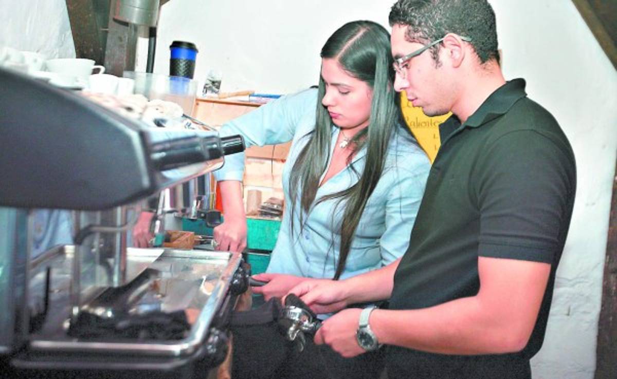 Lienzo y pincel con sabor a café en Honduras