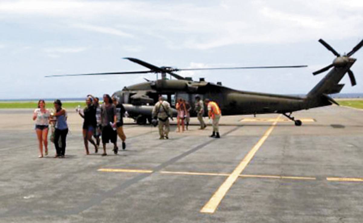 Rescatan a hondureños y extranjeros