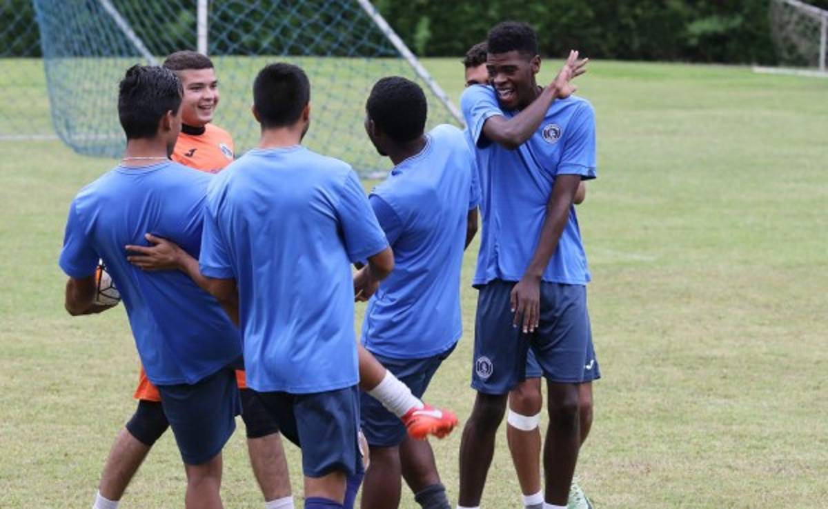 Golpeados, pero vivos en Motagua