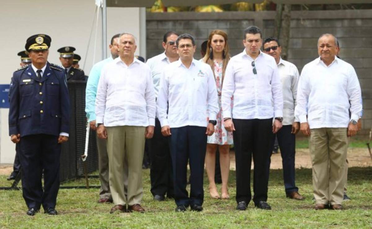 Queremos reducir la tasa de homicidios en Honduras a 40 en el 2017: Juan Orlando