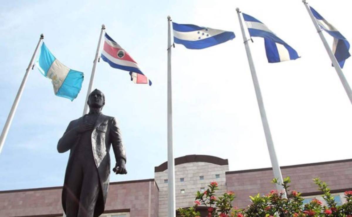 Nicaragua entrega a Costa Rica presidencia de bloque centroamericano