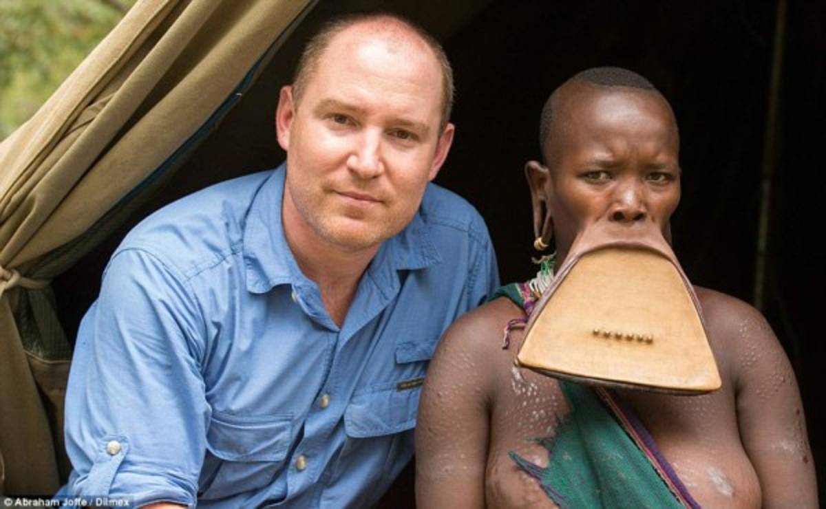 Mujer labios grandes