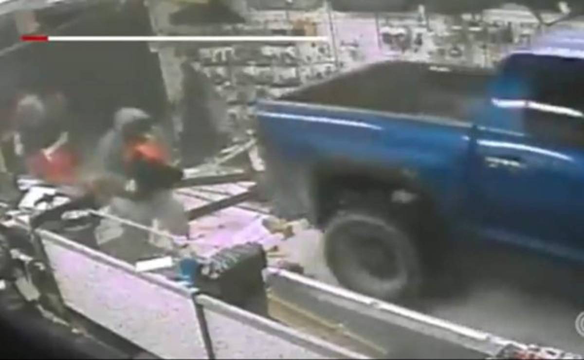 En 31 segundos ladrones roban una tienda de armas en Estados Unidos