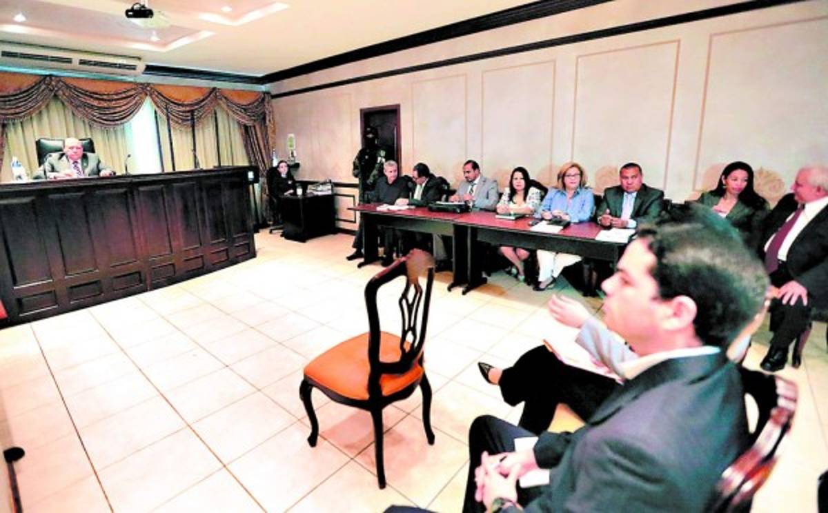 Honduras: Dictan tercera detención judicial contra Mario Zelaya