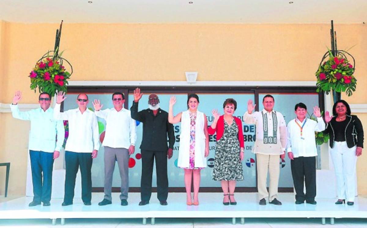 Costa Rica condiciona con reformas su regreso al Sica