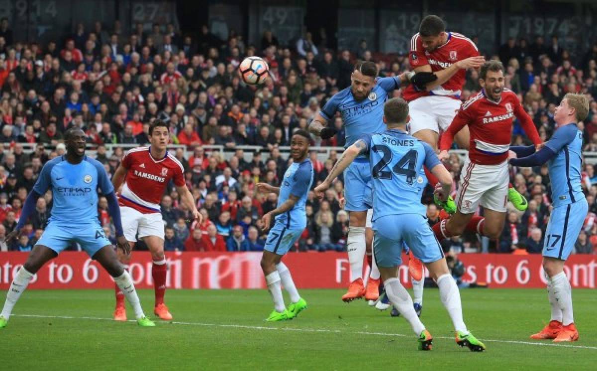 Manchester City gana 2-0 al Middlesbrough y avanza a semifinales de Copa