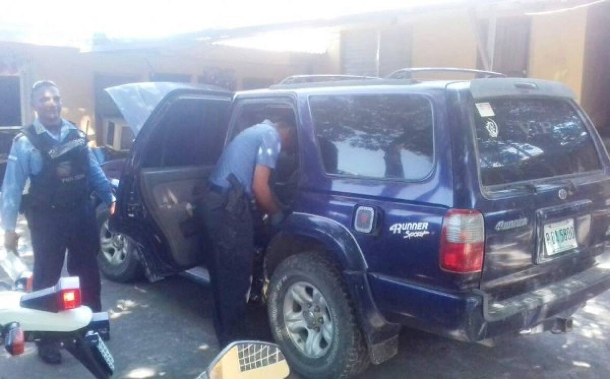 Los sospechosos fueron detenidos a bordo de un vehículo tipo camioneta, marca Toyota Runner, color azul placas PDA 5800 (Foto: DPI/ El Heraldo Honduras/ Noticias de Honduras)