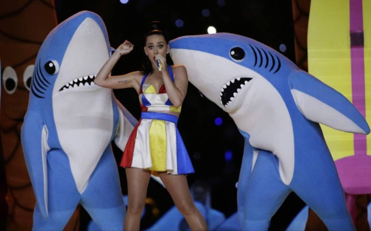 Katy Perry tatúa su paso por el Super Bowl