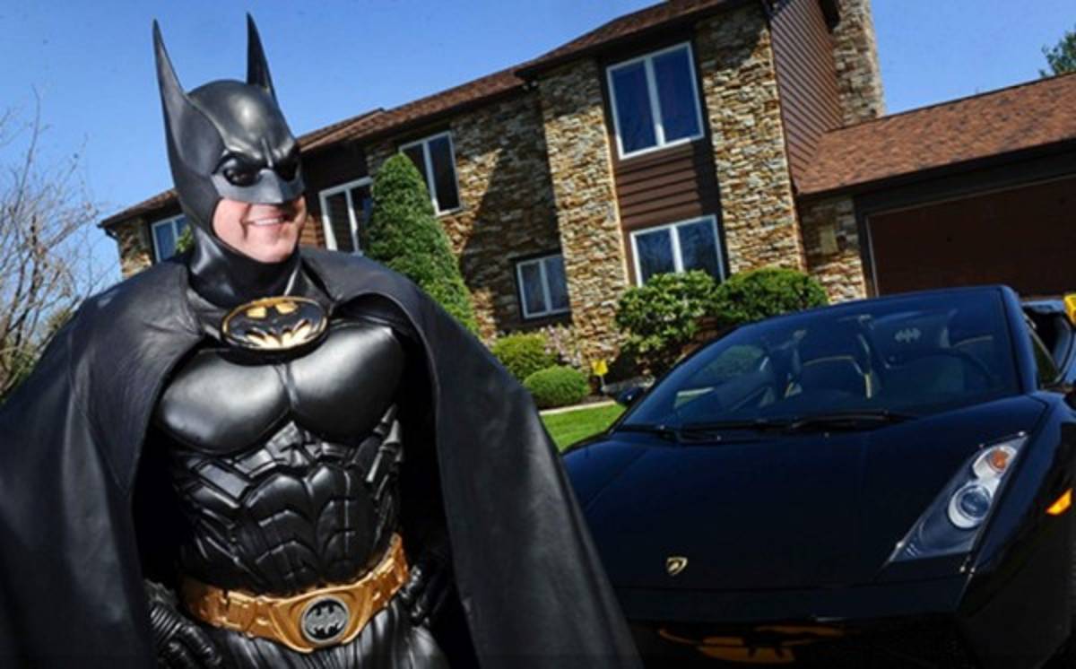 'Batman' muere atropellado