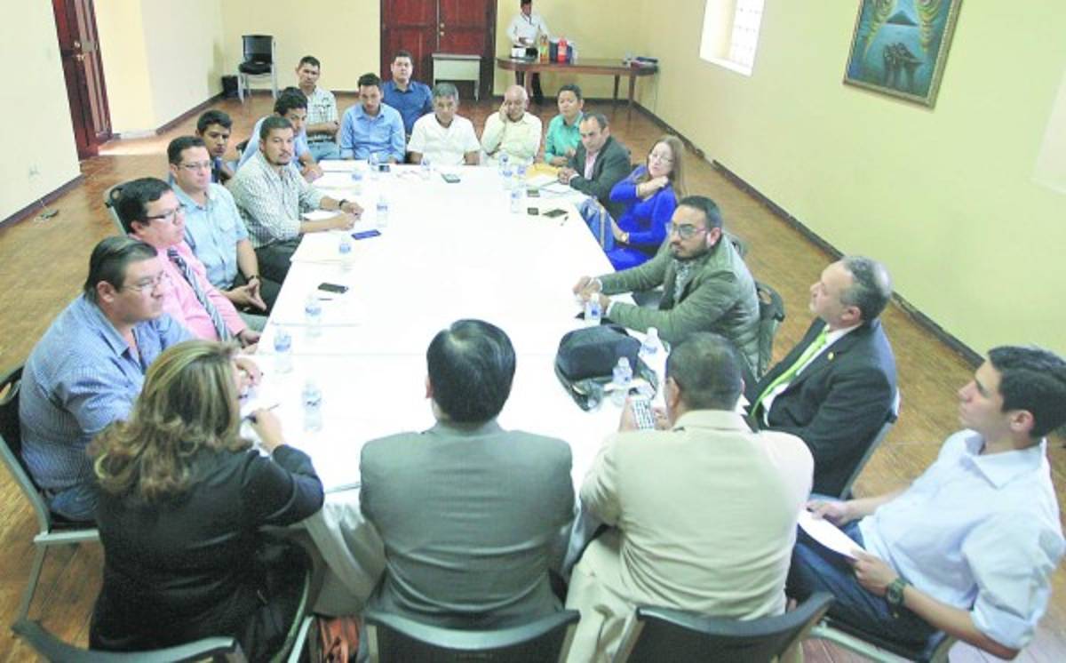 Honduras: Graduaciones en la UNA se postergan para el 2017