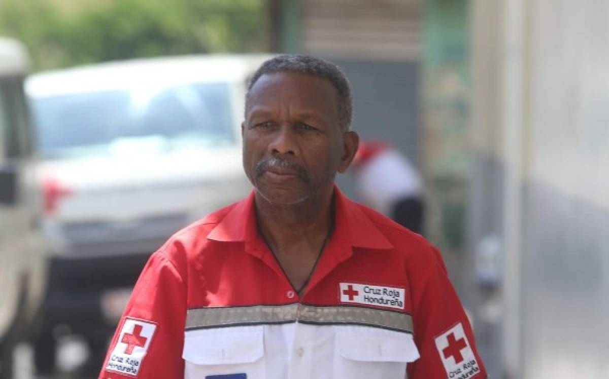 De leyenda del fútbol a voluntario de la Cruz Roja