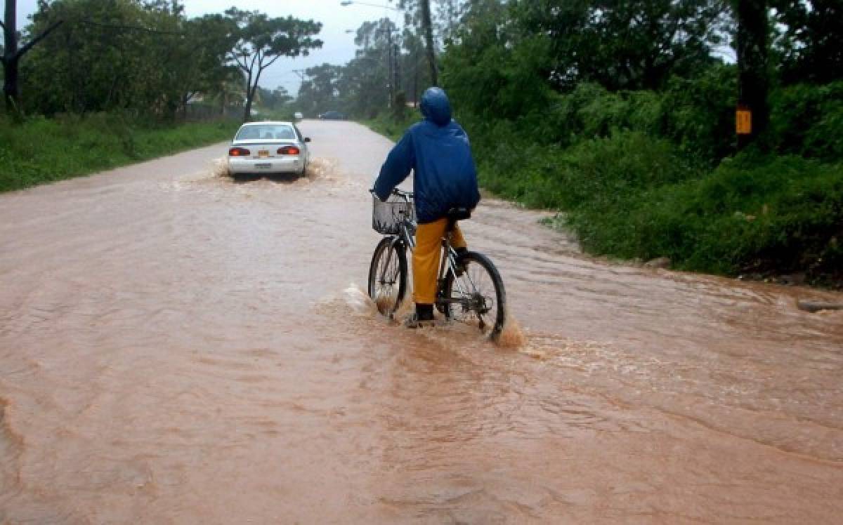 Alerta amarilla en la zona norte de Honduras por fuertes lluvias