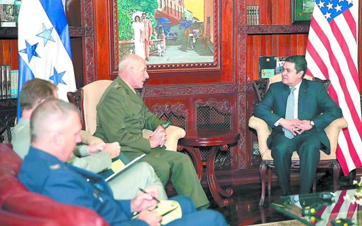 Honduras y EE UU evalúan plan contra el crimen y narcotráfico