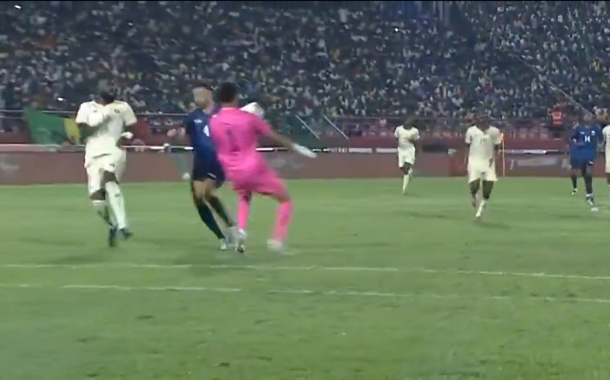 Terrible error de Vozinha en inocente salida en derrota de Cabo Verde ante Malí