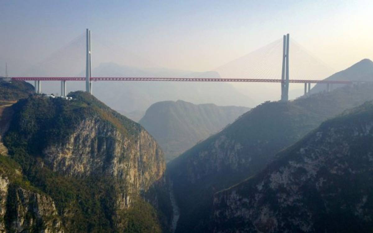 Abre en China el puente más alto del mundo  