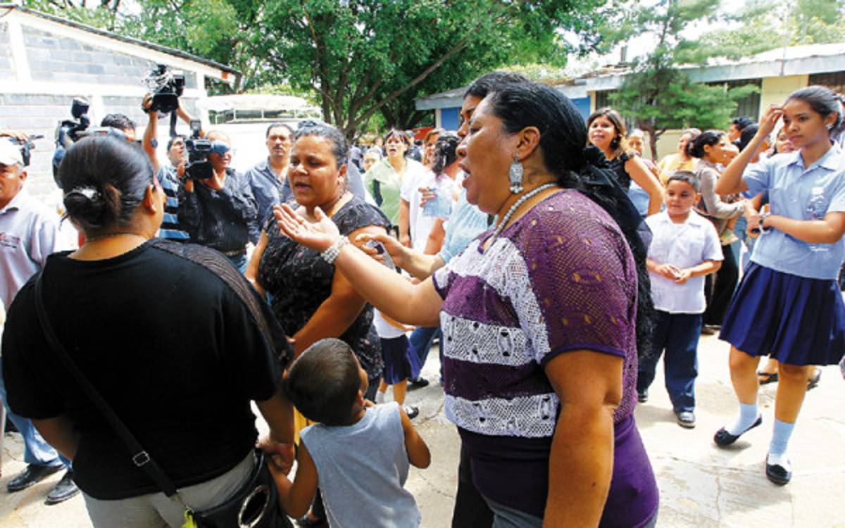 Decreto sanciona a maestros huelguistas