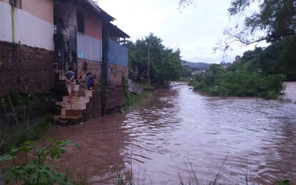 Depresión tropical Selma aumenta la pesadilla en Honduras y deja daños en Choluteca y Valle