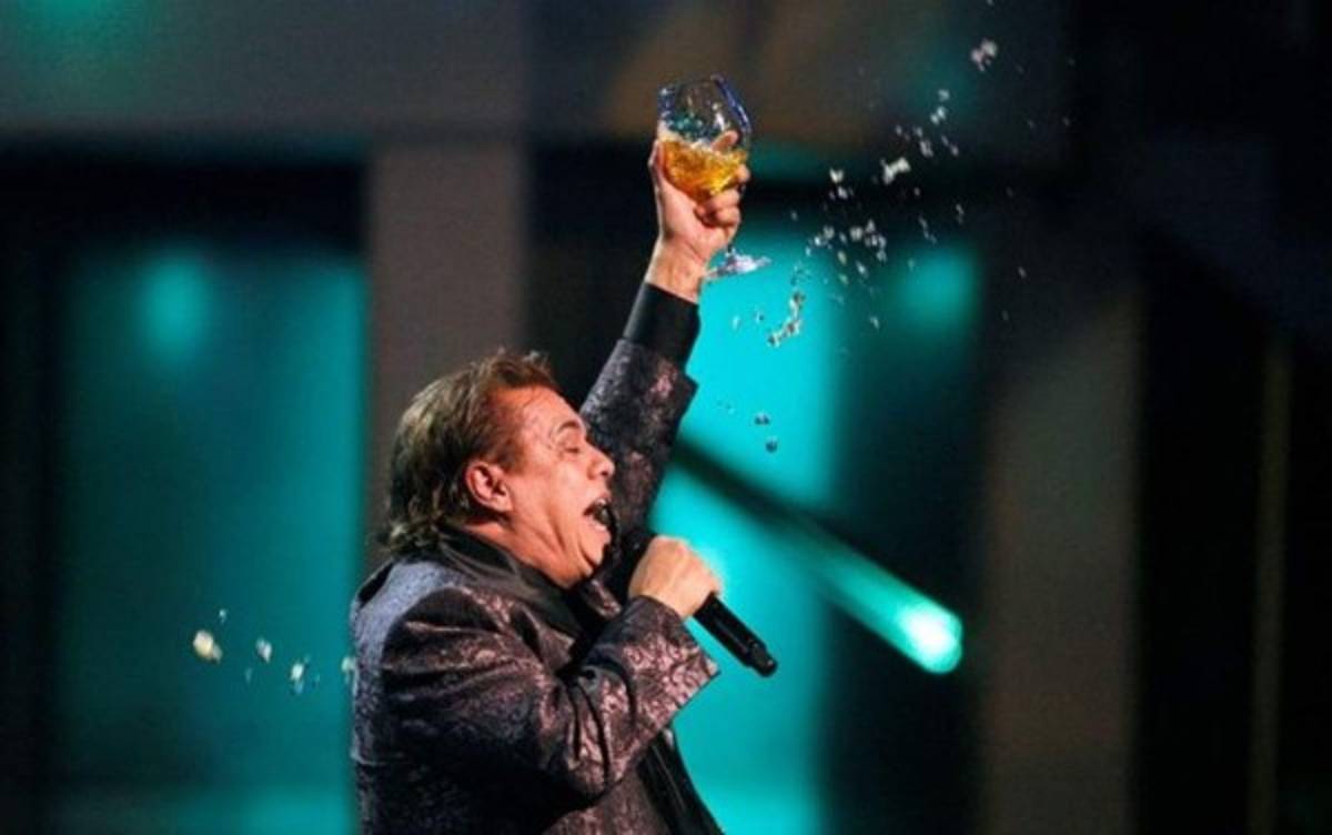 Juan Gabriel fue asesinado, afirma su médico de cabecera