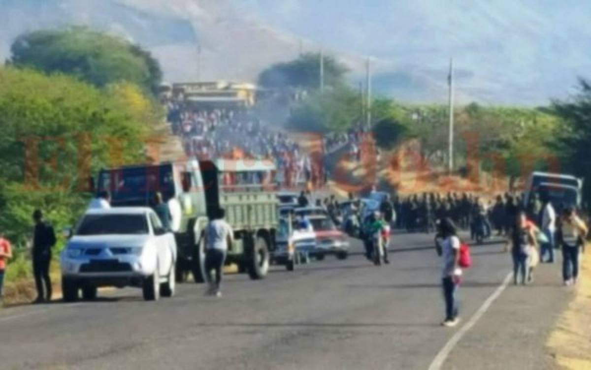 Dos heridos en violenta protesta de obreros en carretera a Orocuina, al sur de Honduras