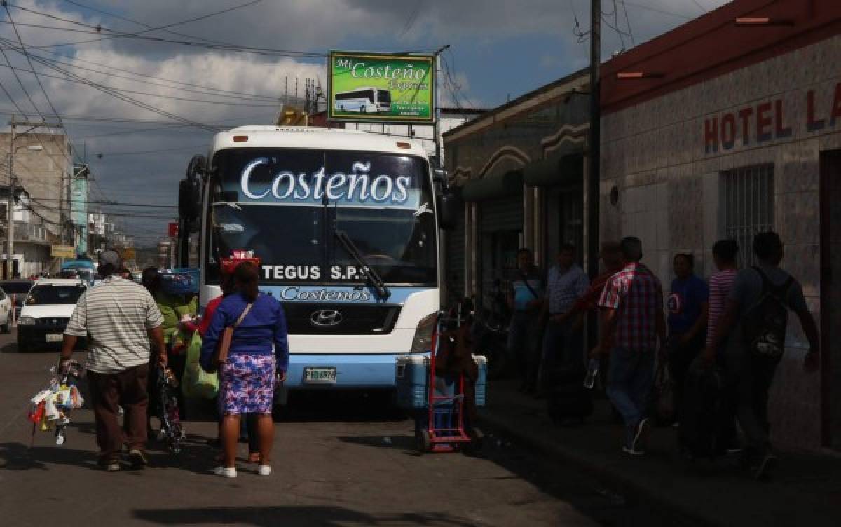 Terminales de buses comienzan a abarrotarse de viajeros navideños en la capital de Honduras
