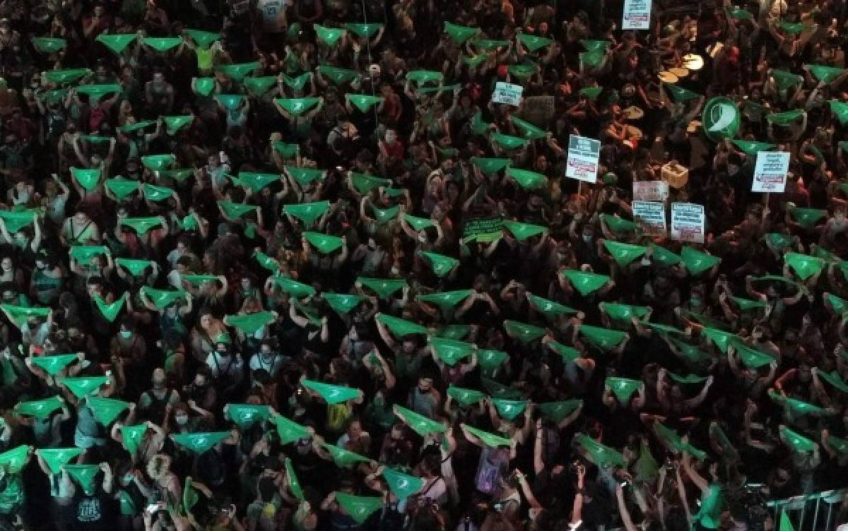 Diputados aprueban legalización del aborto en Argentina