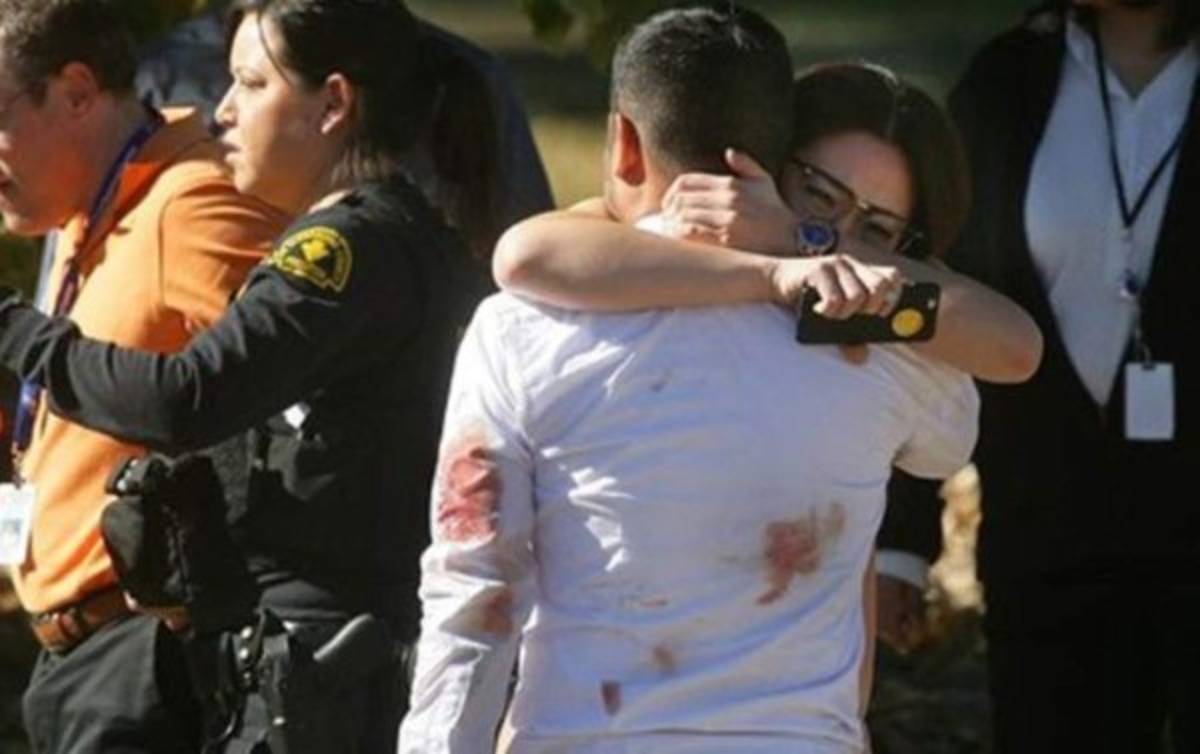 Ataque a tiros contra autobús deja 4 heridos en California