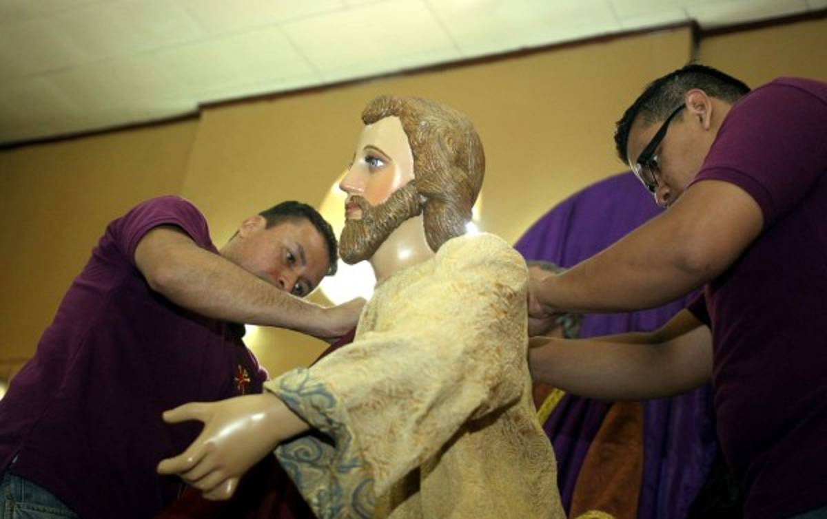 Santo Entierro plasmará Año de la Misericordia