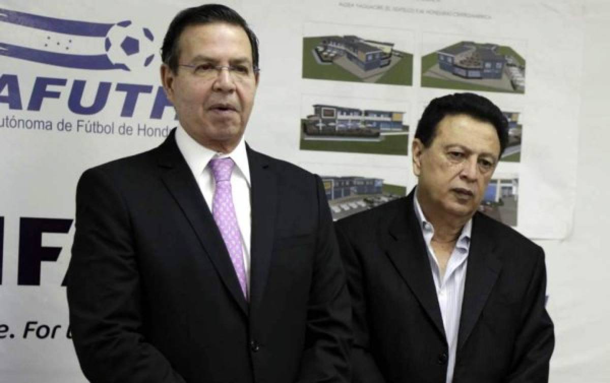 Congelan cuentas a acusados de corrupción en la FIFA