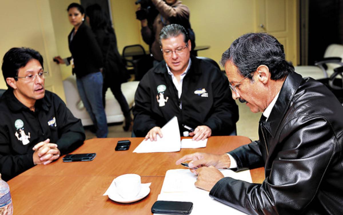 Cero pacto entre PL y Libre