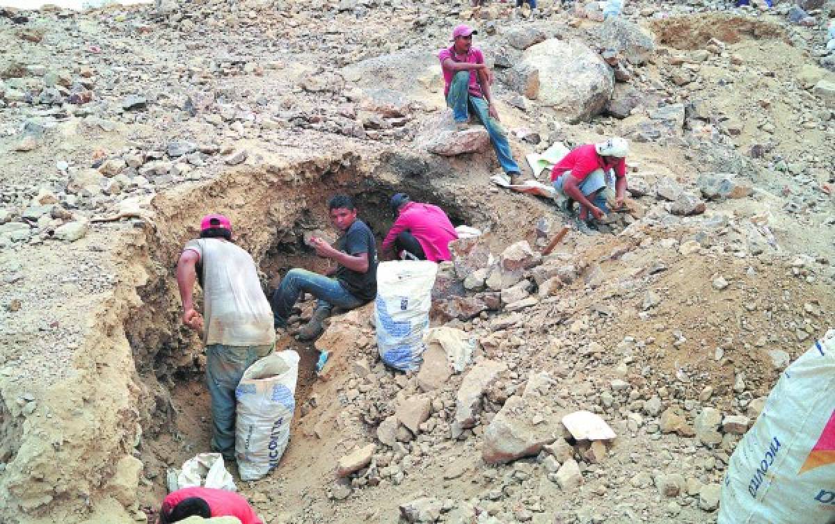 Declaran en reserva 18 zonas mineras de Honduras