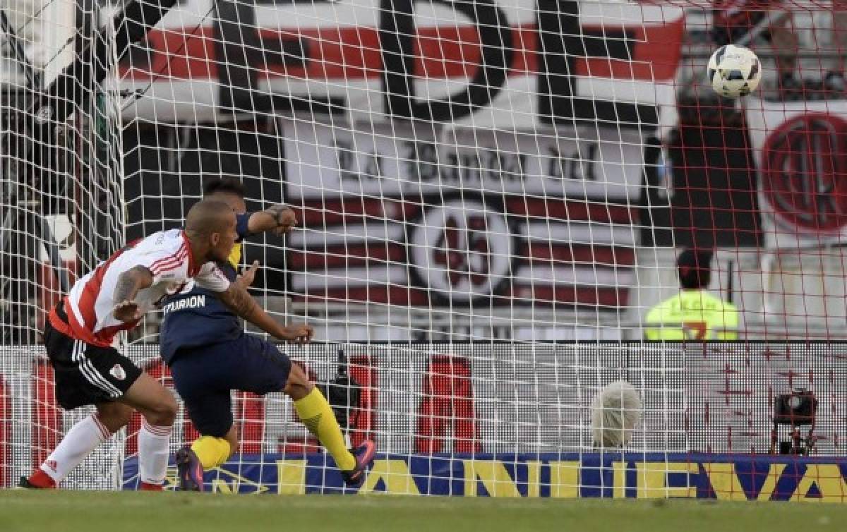 Boca derrota 4-2 a River en el superclásico argentino
