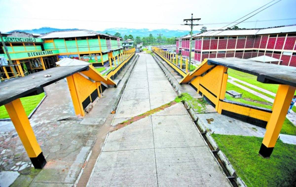 Reos crean aduanas en zonas con señal celular