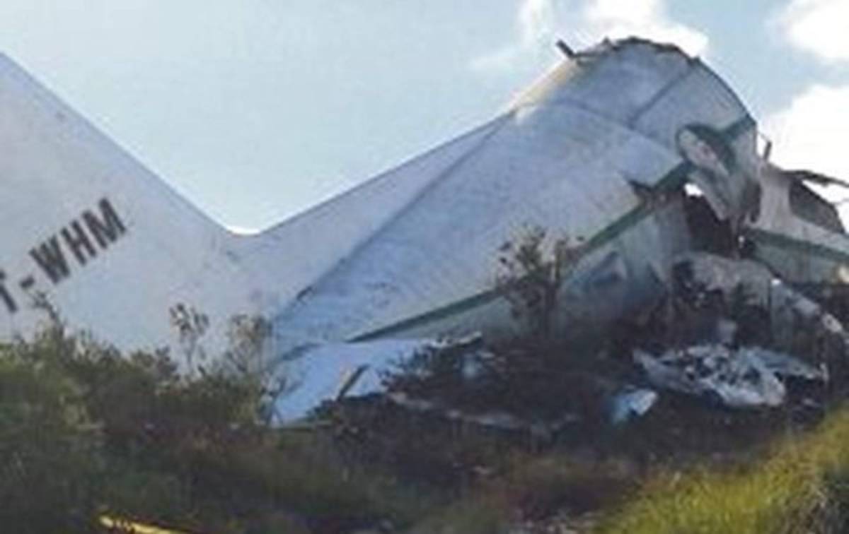 Avión militar se estrella en Ecuador con 22 personas a bordo