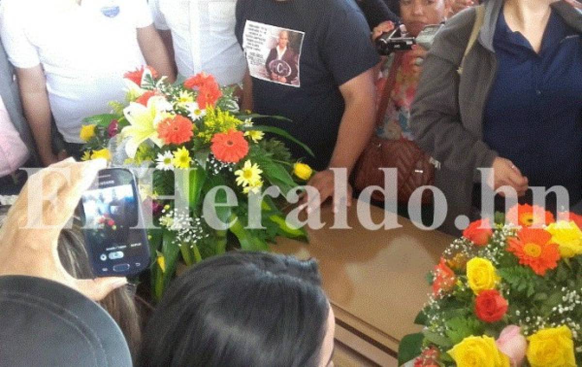 Entierran los restos del periodista hondureño Igor Padilla ¡Hasta siempre!