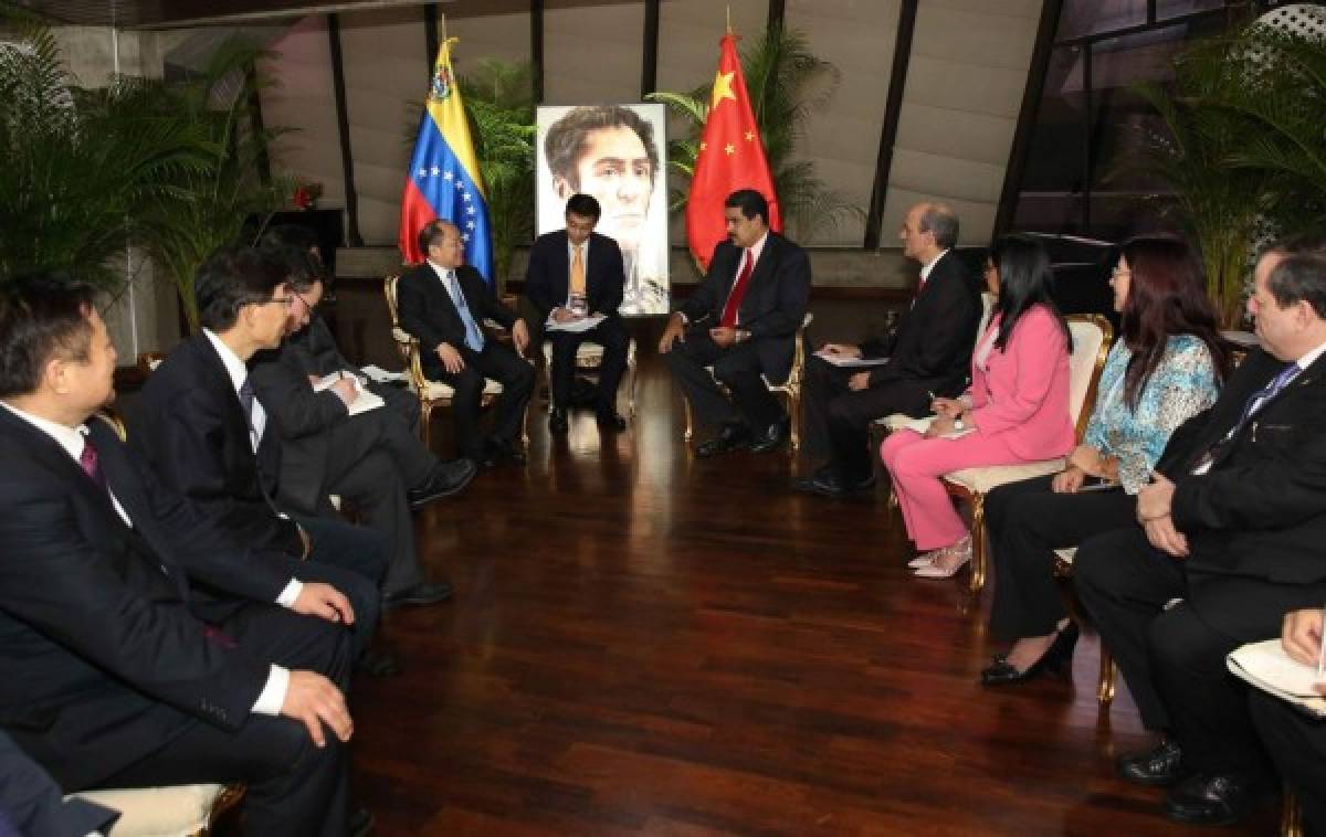 Maduro exige a EEUU disculpas públicas para su vicepresidente