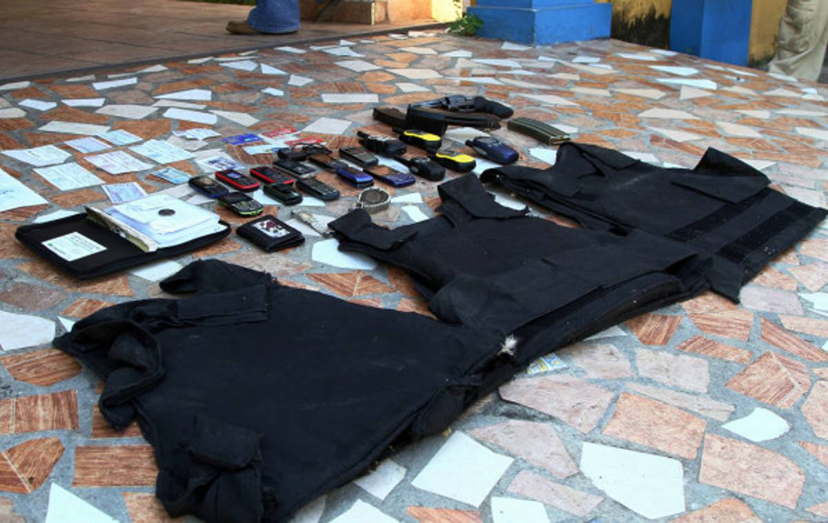 Con armas caen dos integrantes de la mara 18