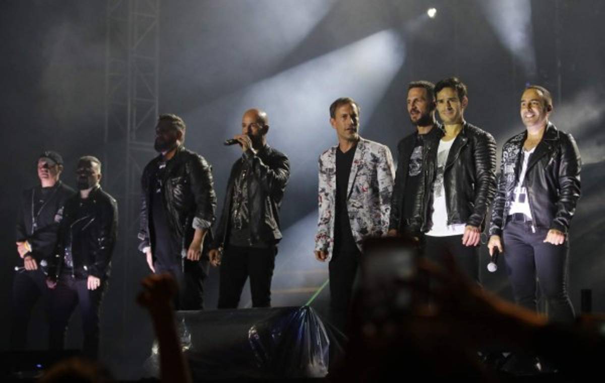 Corazones noventeros vibran en el 90’s Pop Tour