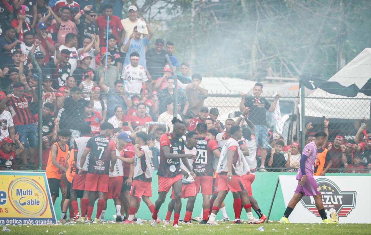 Así festejó Choloma su regreso a la Liga Nacional de Honduras: Independiente se va entre lágrimas