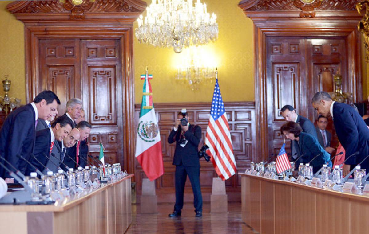 Obama inicia breve visita a México