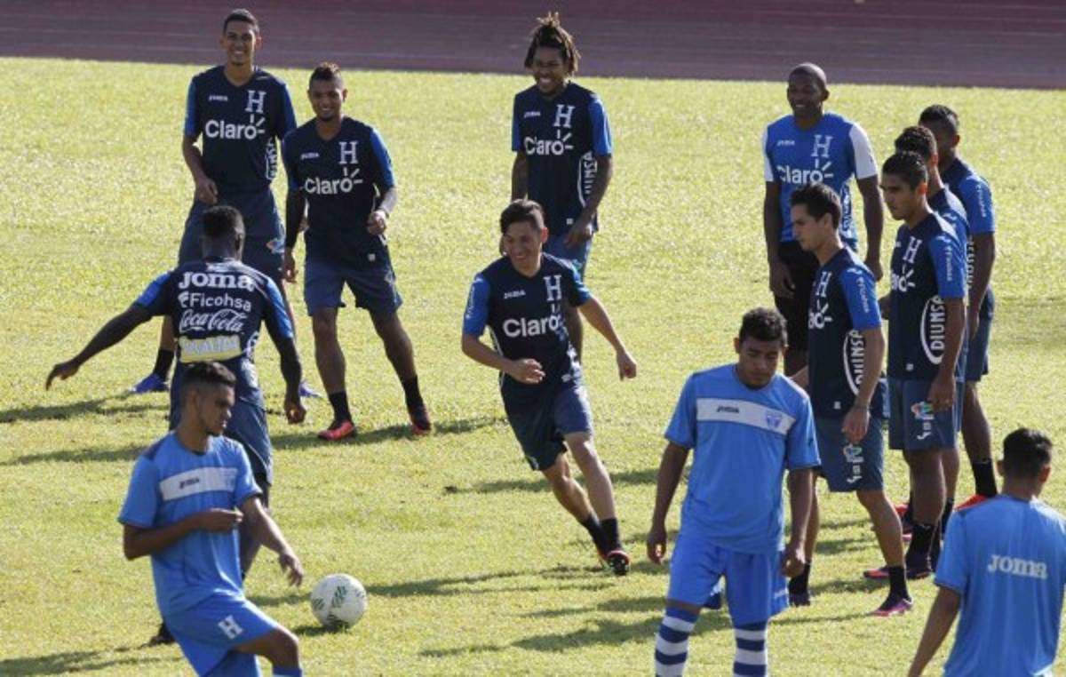 Penúltimo entreno de la Selección de Honduras antes de partir a Panamá
